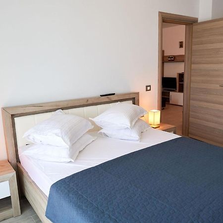 Rubic Apartment Spa N Pool Beach Resort Navodari Exterior photo